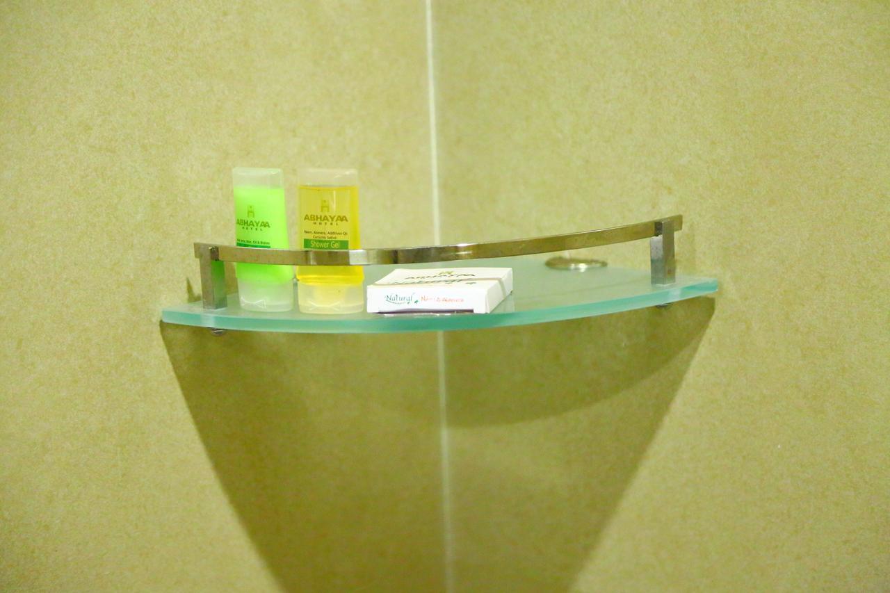 Abhayaa Hotel Visakhapatnam Exteriör bild