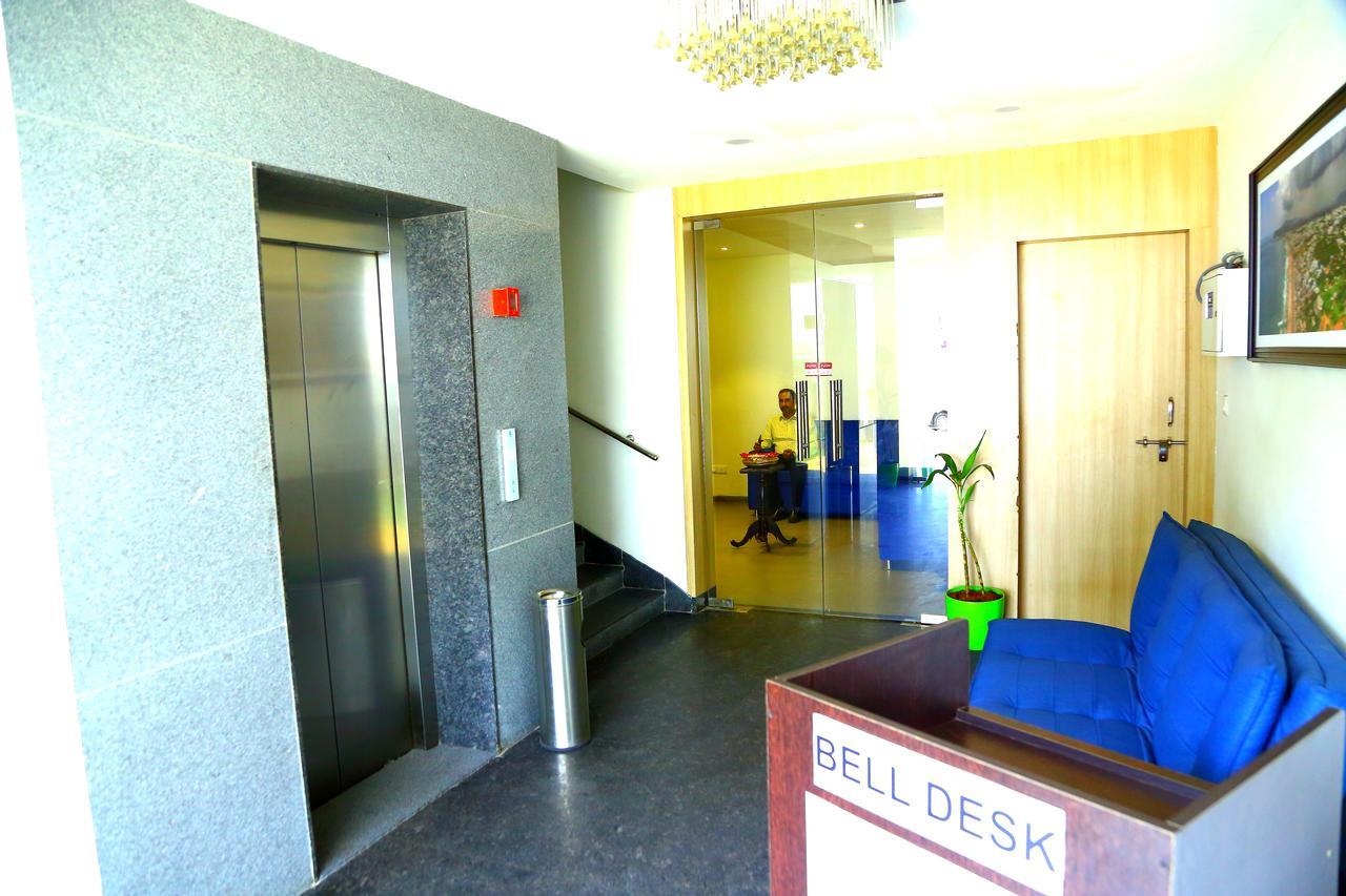 Abhayaa Hotel Visakhapatnam Exteriör bild